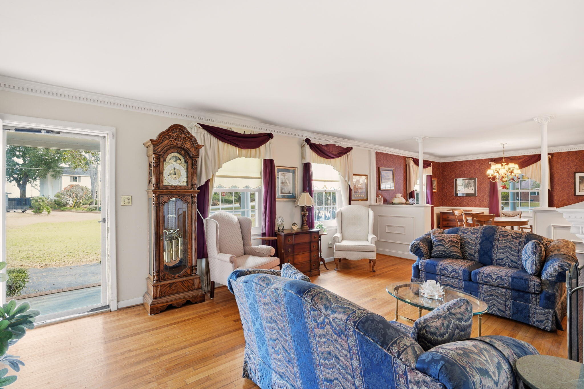 856 Robert E Lee Boulevard