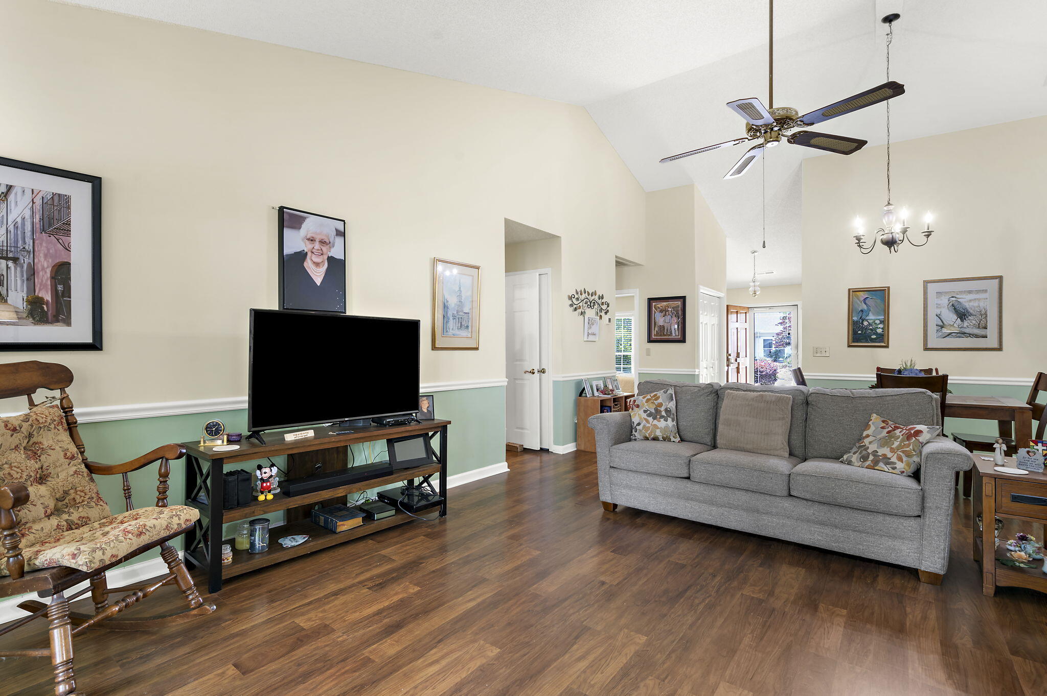 2422 Hansard Drive