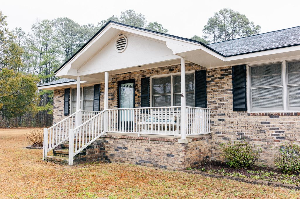 Photo of 181 Dusty Road, Saint George, SC 29477 (MLS # 26003324)