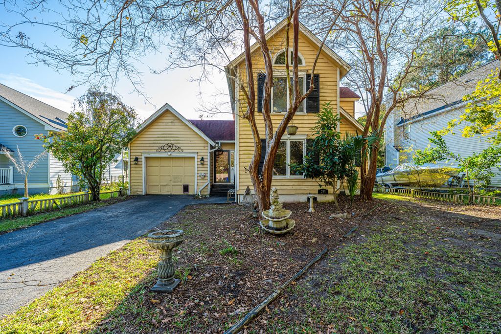 Photo of 733 Lake Frances Drive, Charleston, SC 29412 (MLS # 25029890)