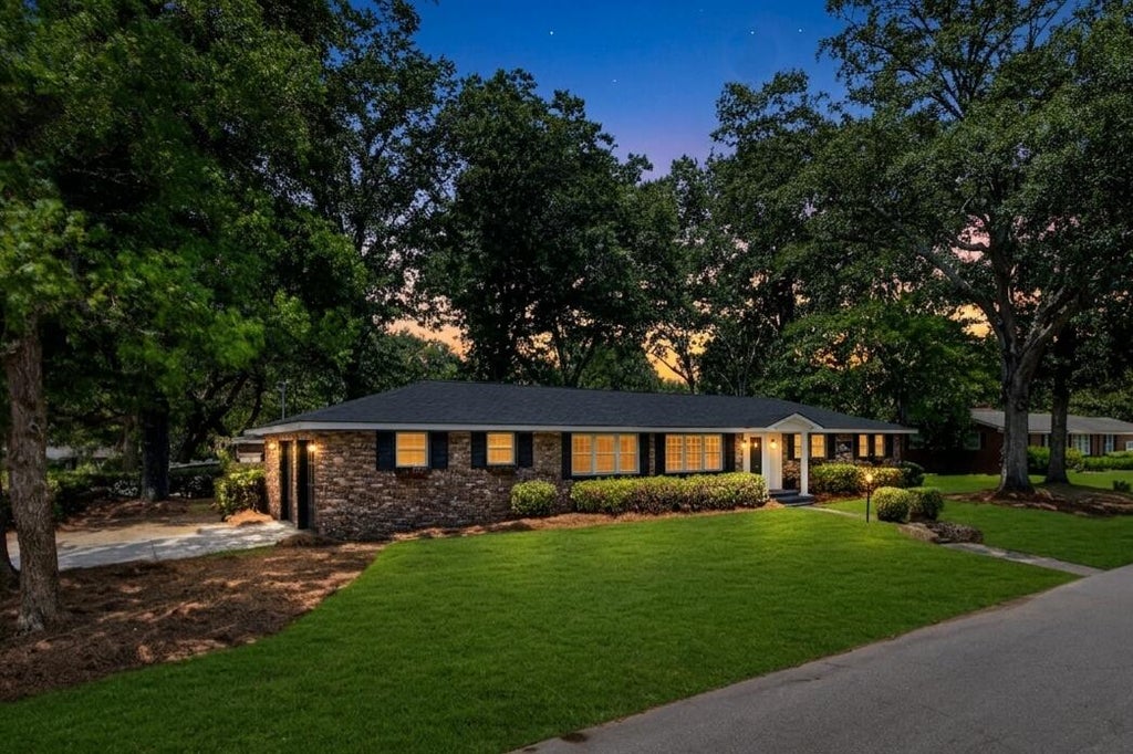 Photo of 1929 Westminster Road, Charleston, SC 29407 (MLS # 26017405)