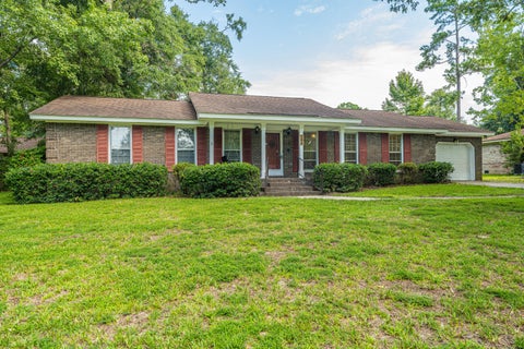 Photo of 109 Pointer Drive, Summerville, SC 29485 (MLS # 26023067)