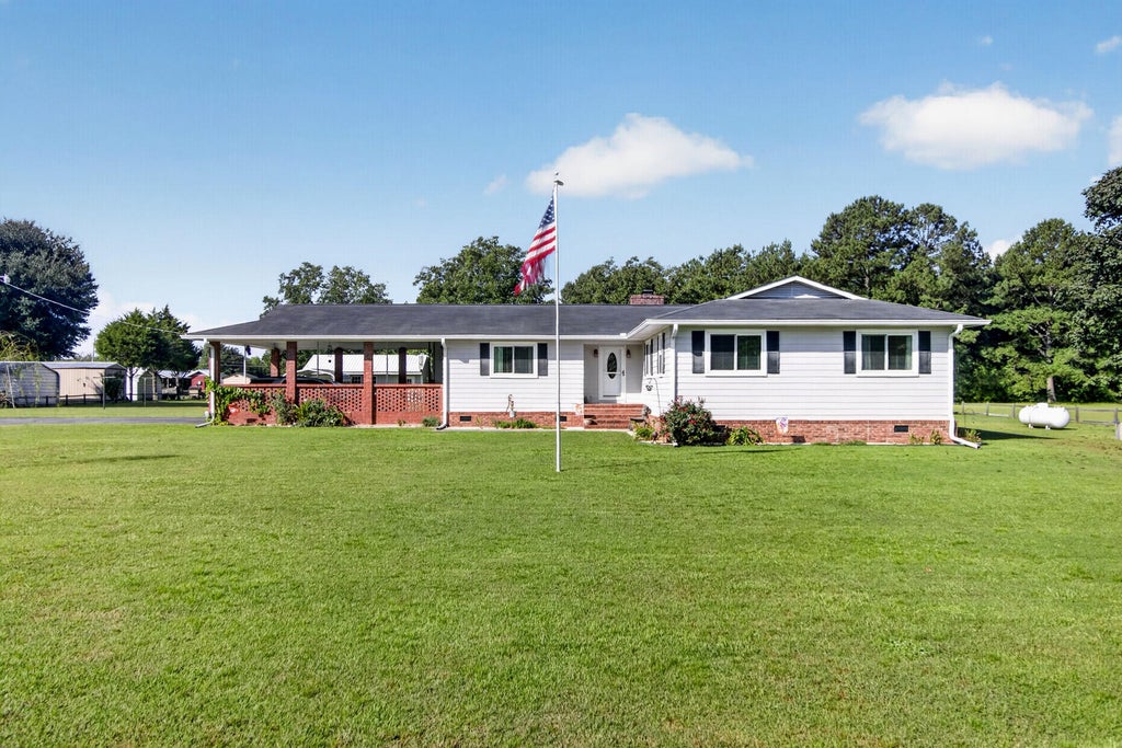 Photo of 3576 Cordova Road, Cordova, SC 29039 (MLS # 26026433)