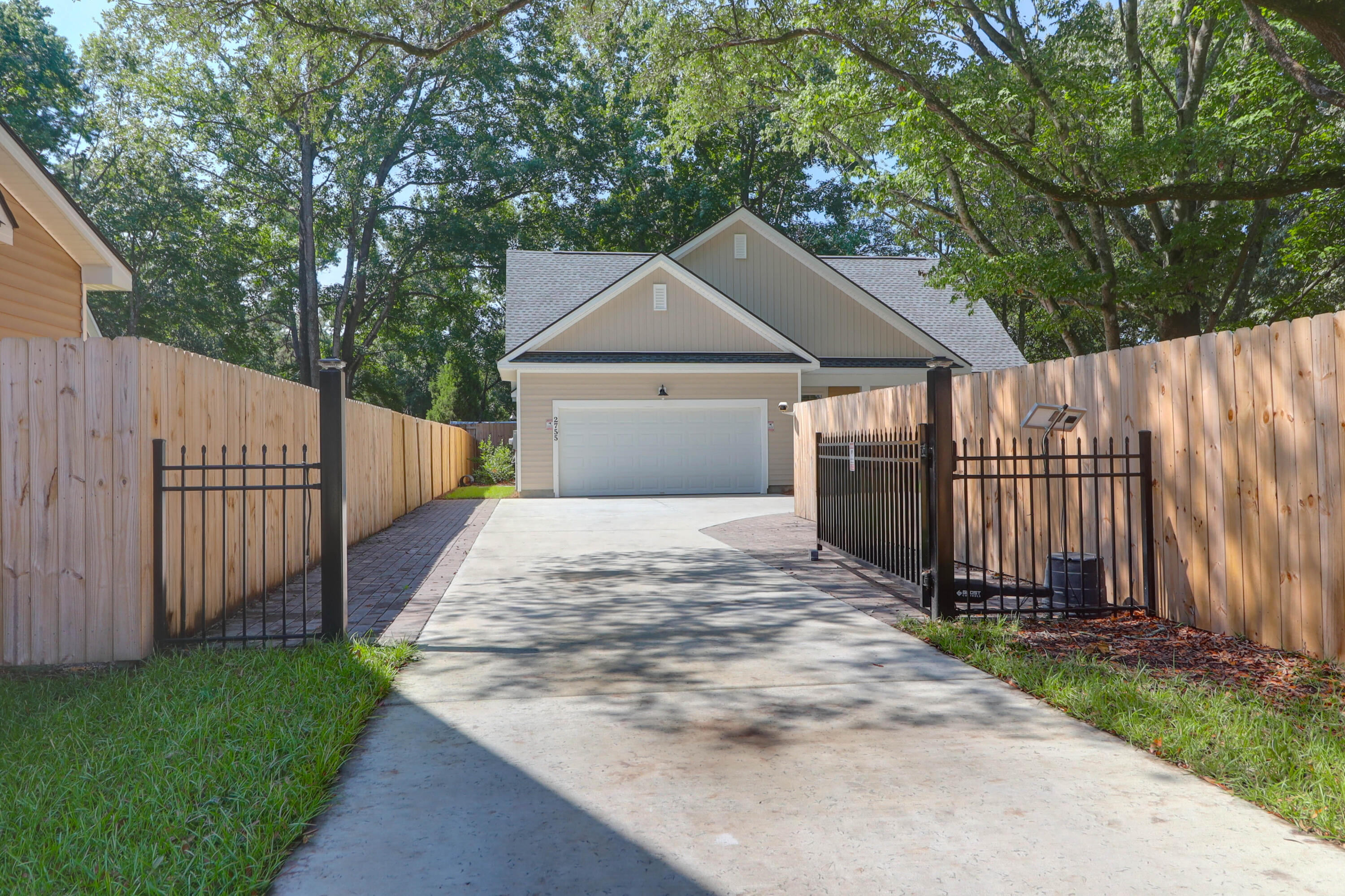 2755 Tyler Street