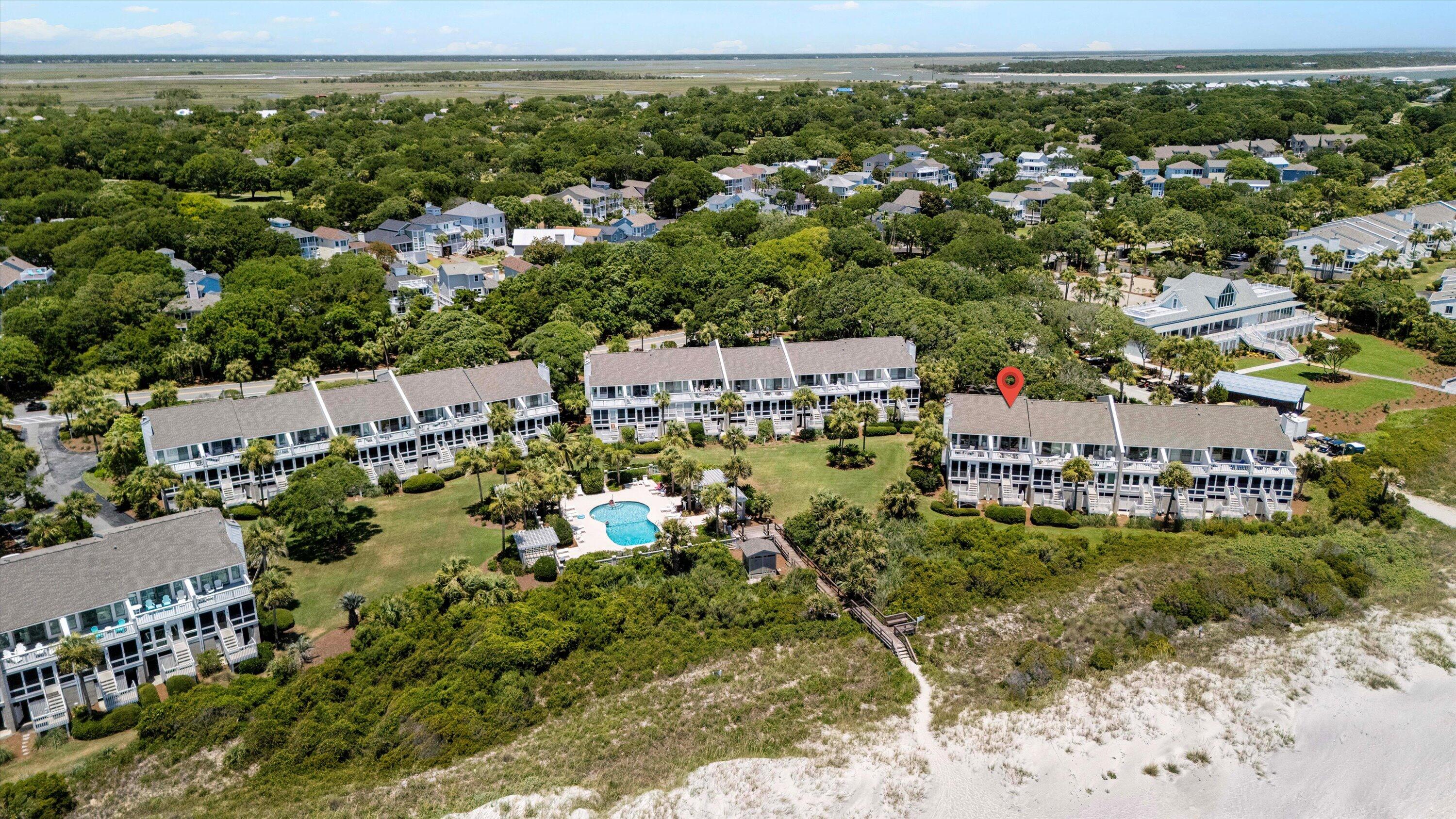 7 Beach Club Villas