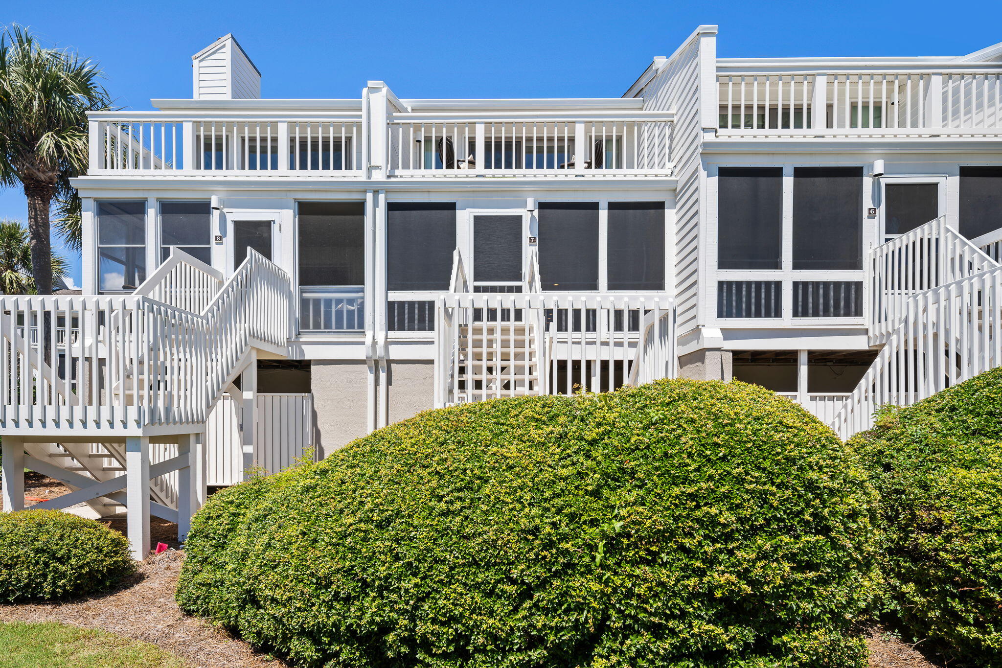 7 Beach Club Villas