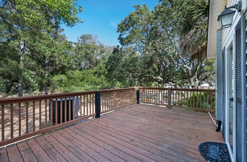 A home in Edisto Beach