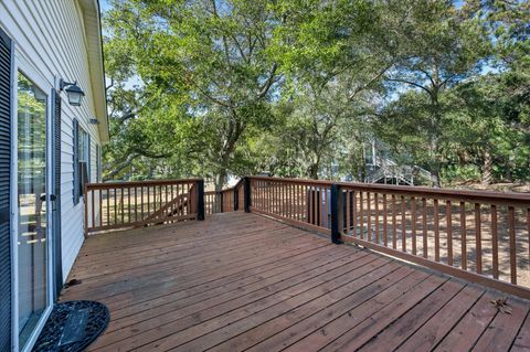 A home in Edisto Beach