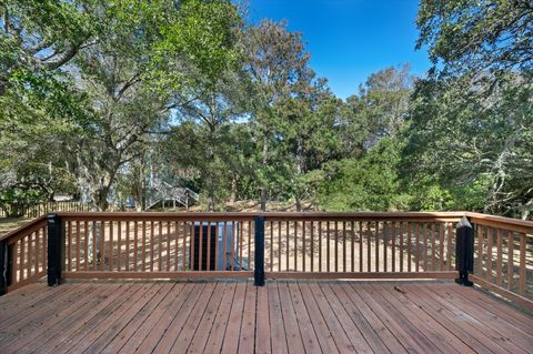 A home in Edisto Beach