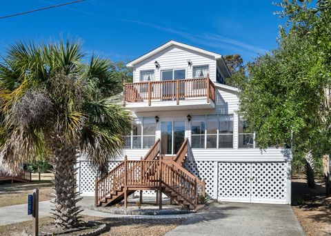 A home in Edisto Beach