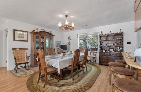 A home in Edisto Beach