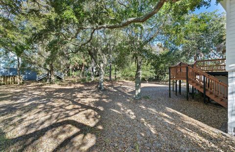 A home in Edisto Beach