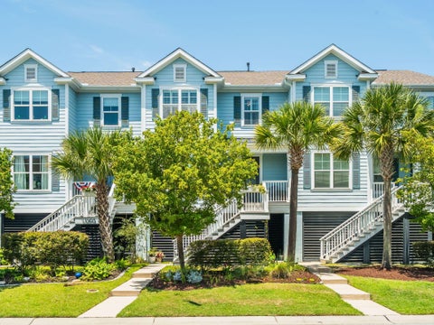 Photo of 1603 Prince Edward Street, Mount Pleasant, SC 29466 (MLS # 26019116)