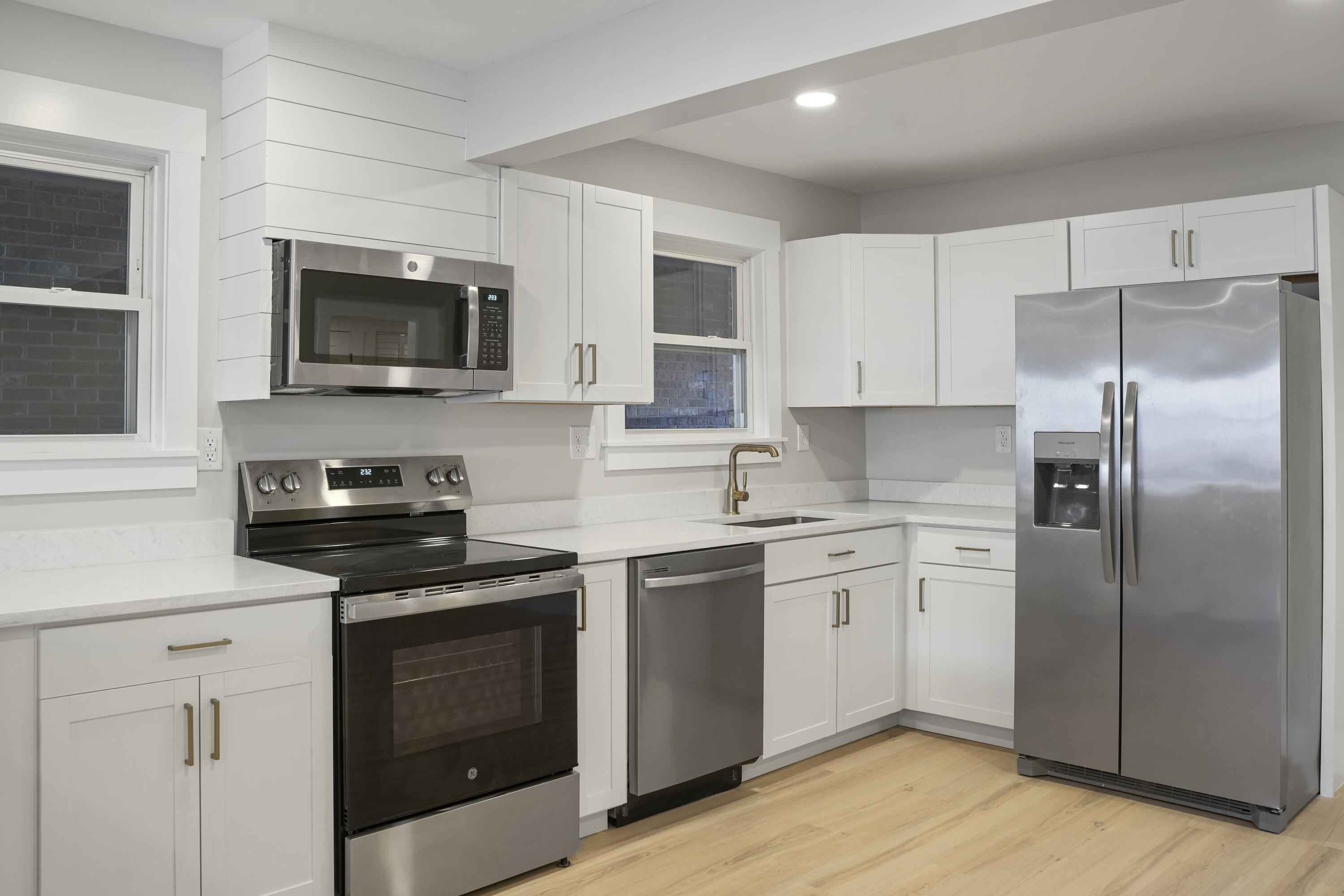 415 Parkdale Drive 2b