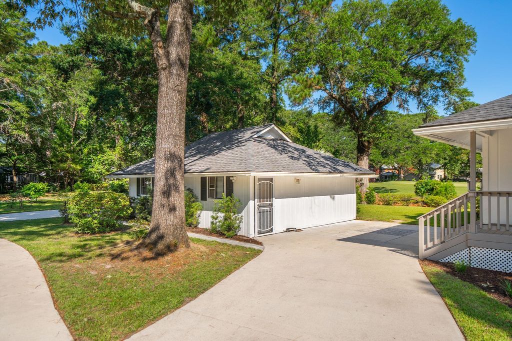 Photo of 1018 Casseque Province, Mount Pleasant, SC 29464 (MLS # 25018198)