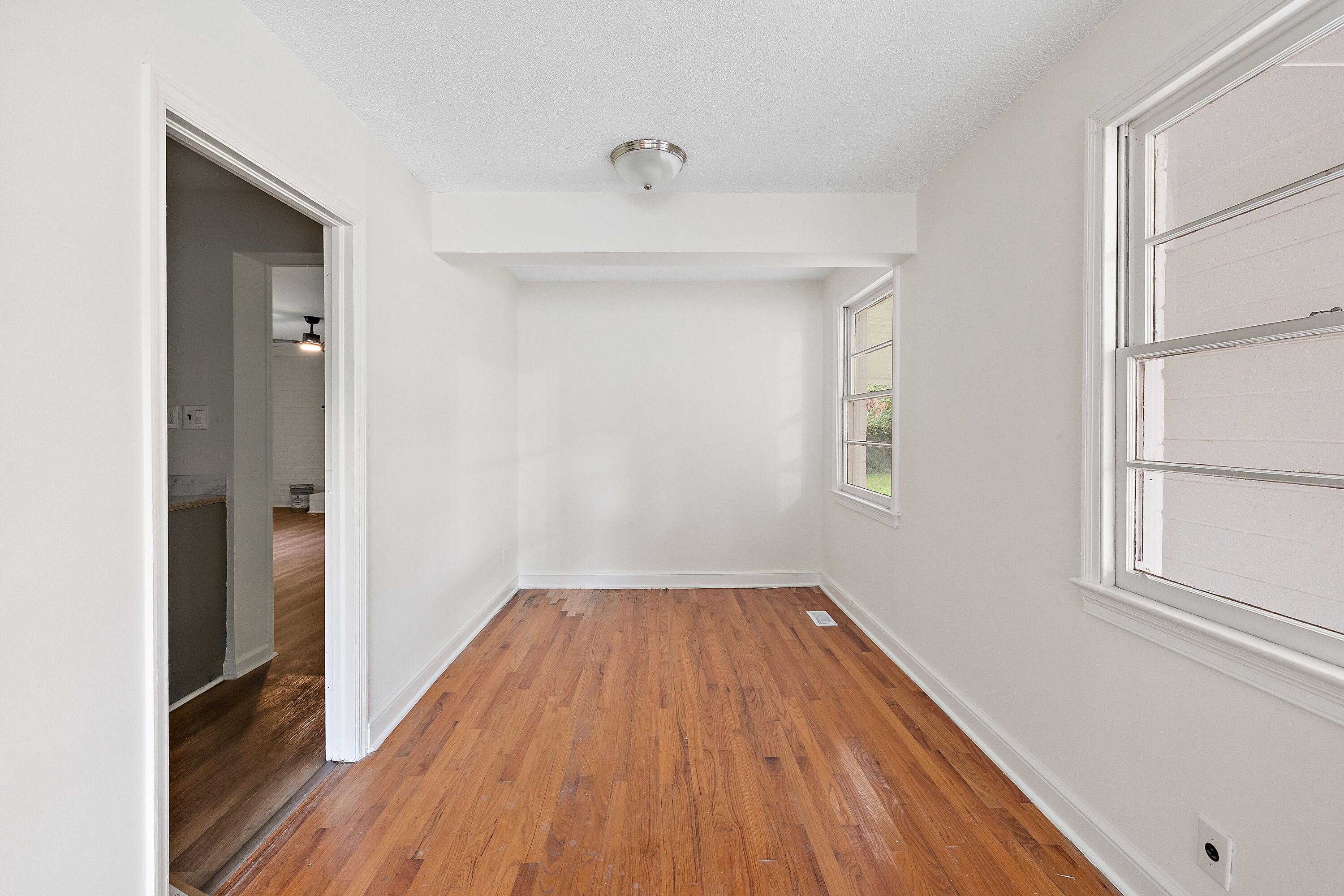 2716 Leola Street