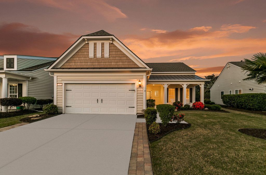 Photo of 183 Schooner Bend Avenue, Summerville, SC 29486 (MLS # 26008904)