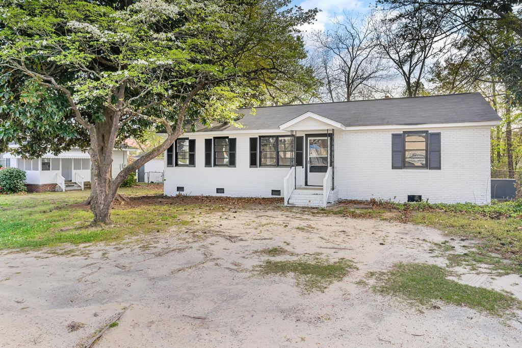 Photo of 1069 Chestnut Street, Orangeburg, SC 29115 (MLS # 26008943)