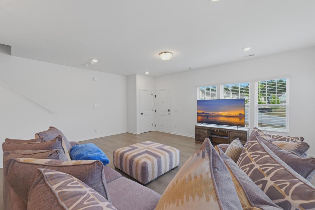 Photo of 290 Surfbird Road, Summerville, SC 29486 (MLS # 26009695)