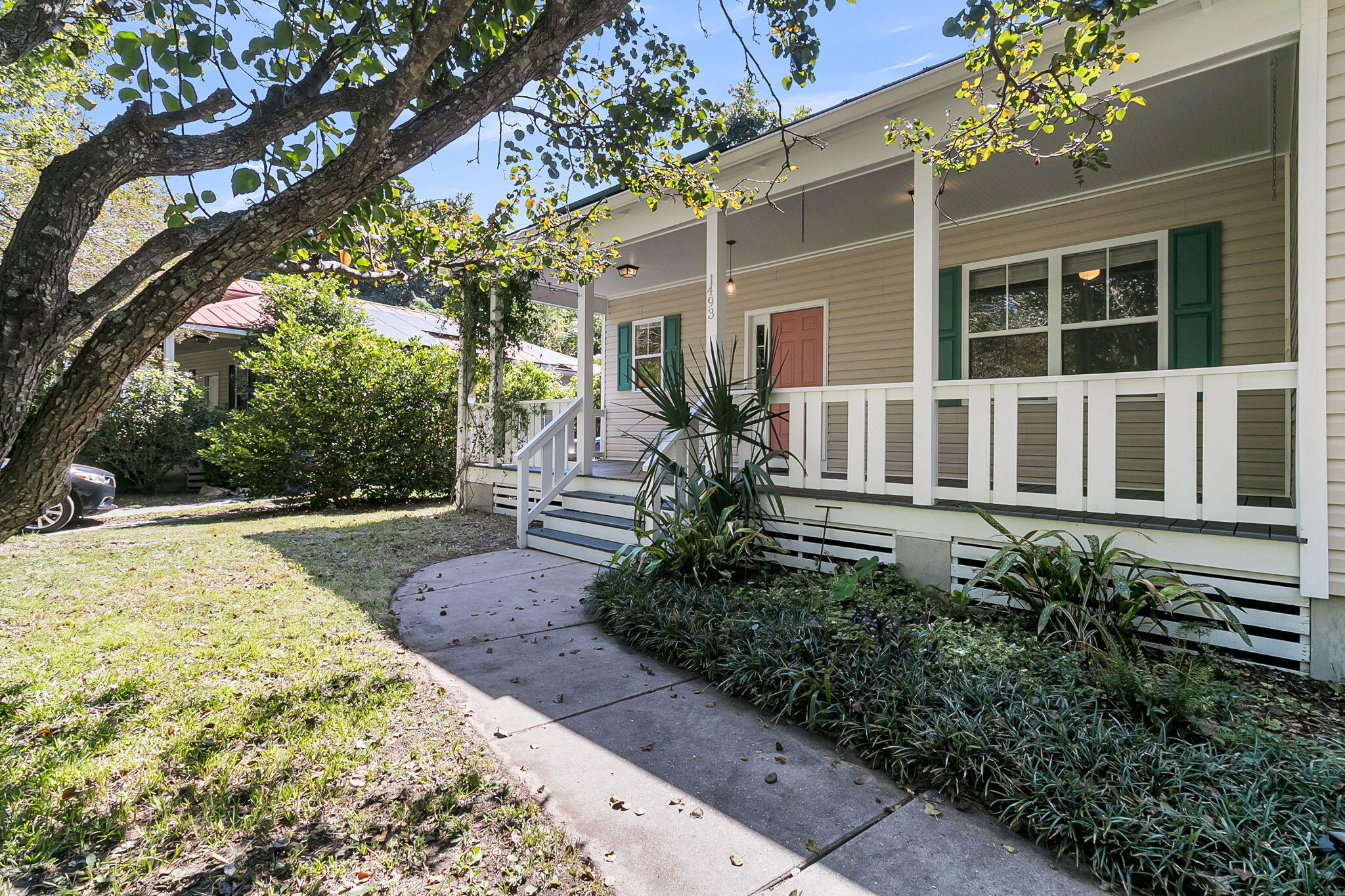 1493 Little Rock Boulevard