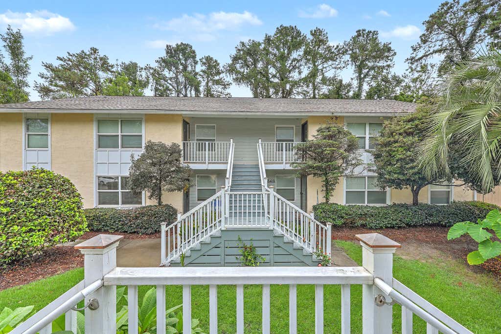Photo of 341 W Coleman Boulevard #E, Mount Pleasant, SC 29464 (MLS # 26022561)