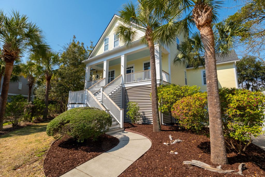 Photo of 201 N Ladd Court, Charleston, SC 29492 (MLS # 26006235)