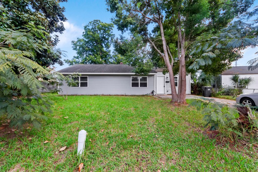 Photo of 2351 Elegans Drive, Charleston, SC 29405 (MLS # 25028753)