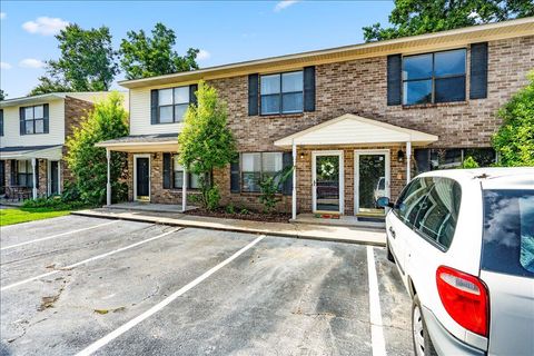 A home in North Charleston