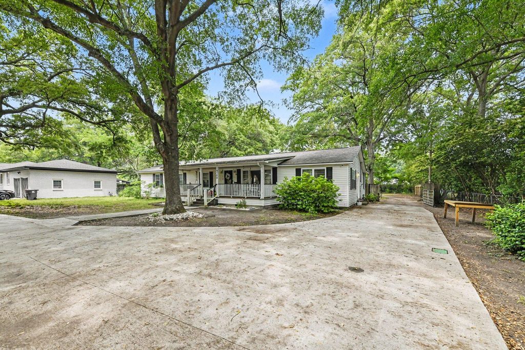 Photo of 9708 Jamison Road, Ladson, SC 29456 (MLS # 26014324)