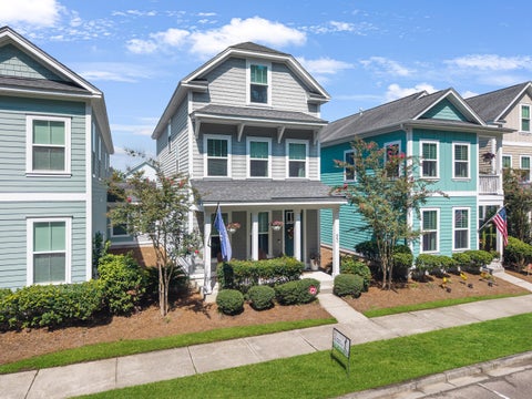 Photo of 860 Rue Drive, Charleston, SC 29414 (MLS # 26023019)