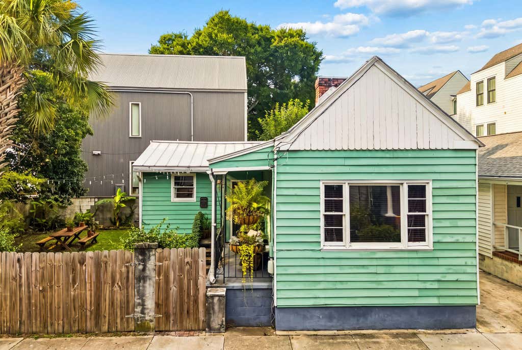 Photo of 1 Maranda Holmes Street, Charleston, SC 29403 (MLS # 26020830)