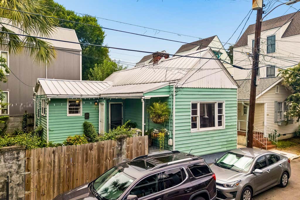 Photo of 1 Maranda Holmes Street, Charleston, SC 29403 (MLS # 26020830)