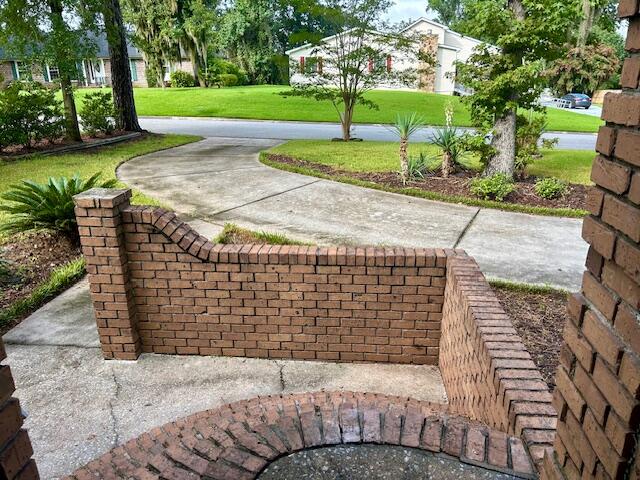 325 Fairington Drive