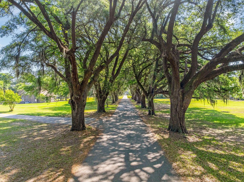 Photo of 271 Dairy Farm Road, Moncks Corner, SC 29461 (MLS # 26011218)