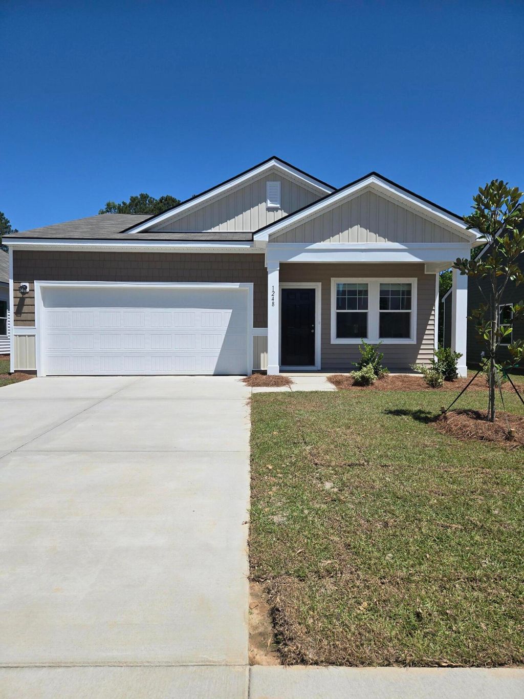 Photo of 1212 Carriage Wood Circle, Ridgeville, SC 29472 (MLS # 26014216)