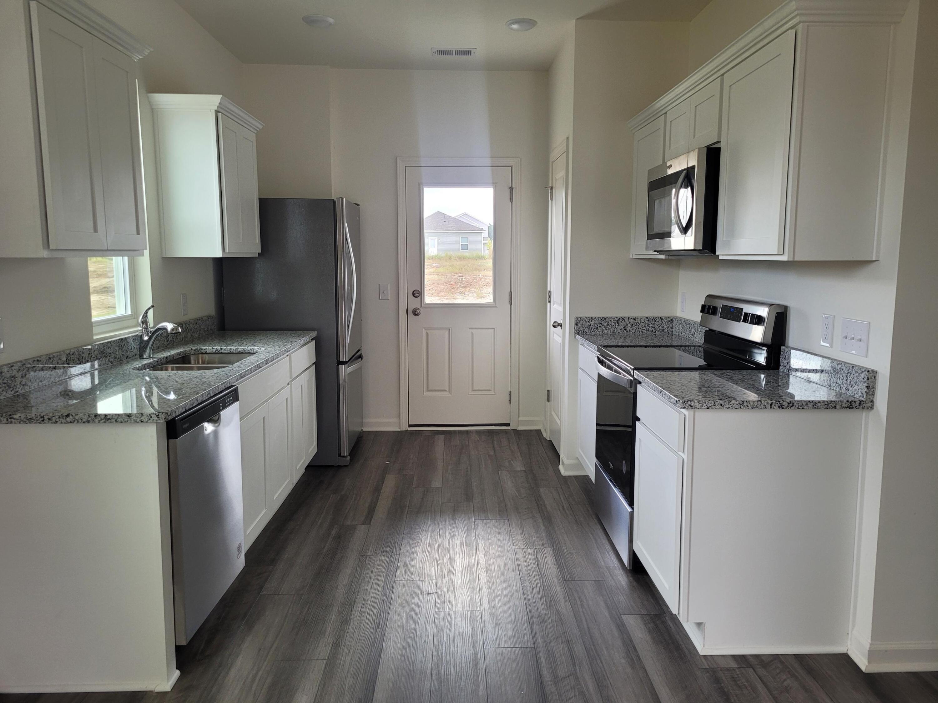 1212 Carriage Wood Circle