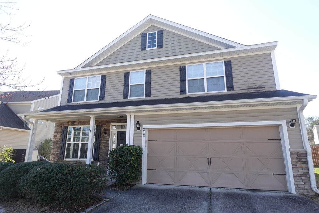 Photo of 213 Medford Drive, Summerville, SC 29485 (MLS # 26007527)