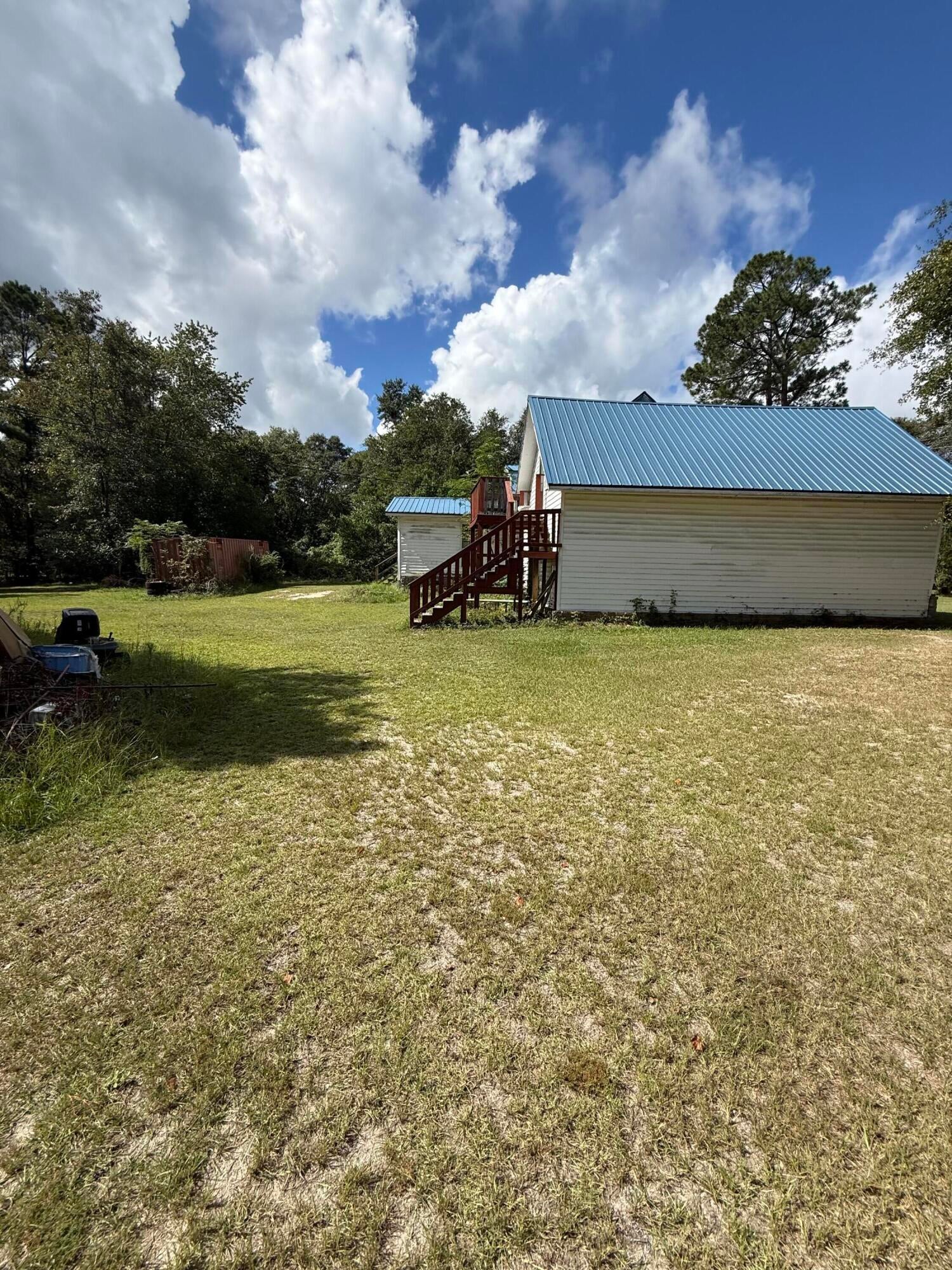 702 Sidneys Road