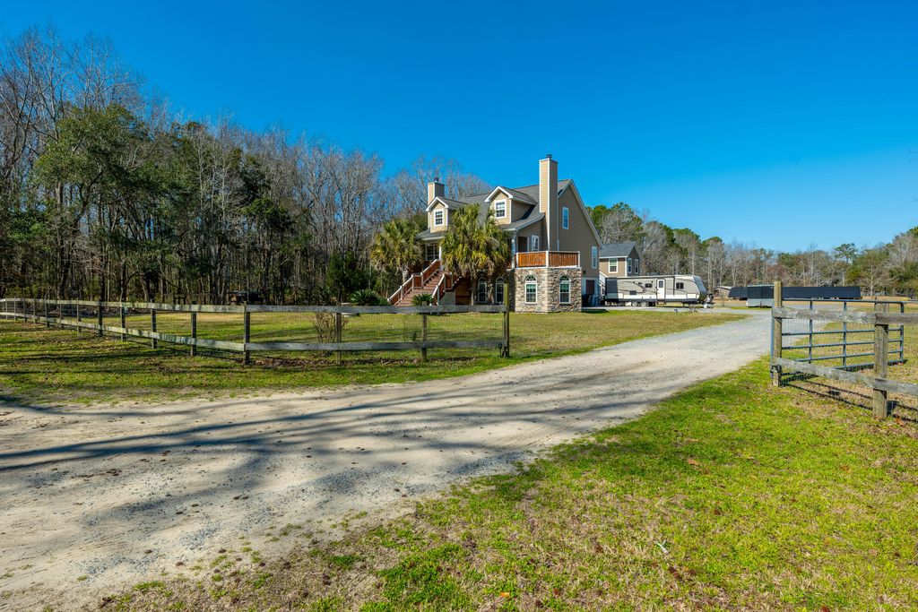 Photo of 6440 St Anthony Drive, Hollywood, SC 29449 (MLS # 25009928)