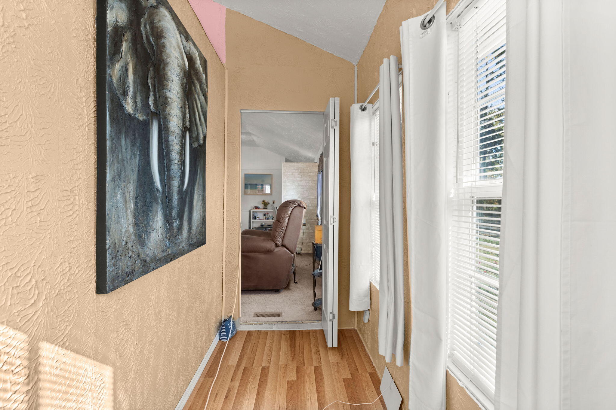 11341 Cottageville Highway