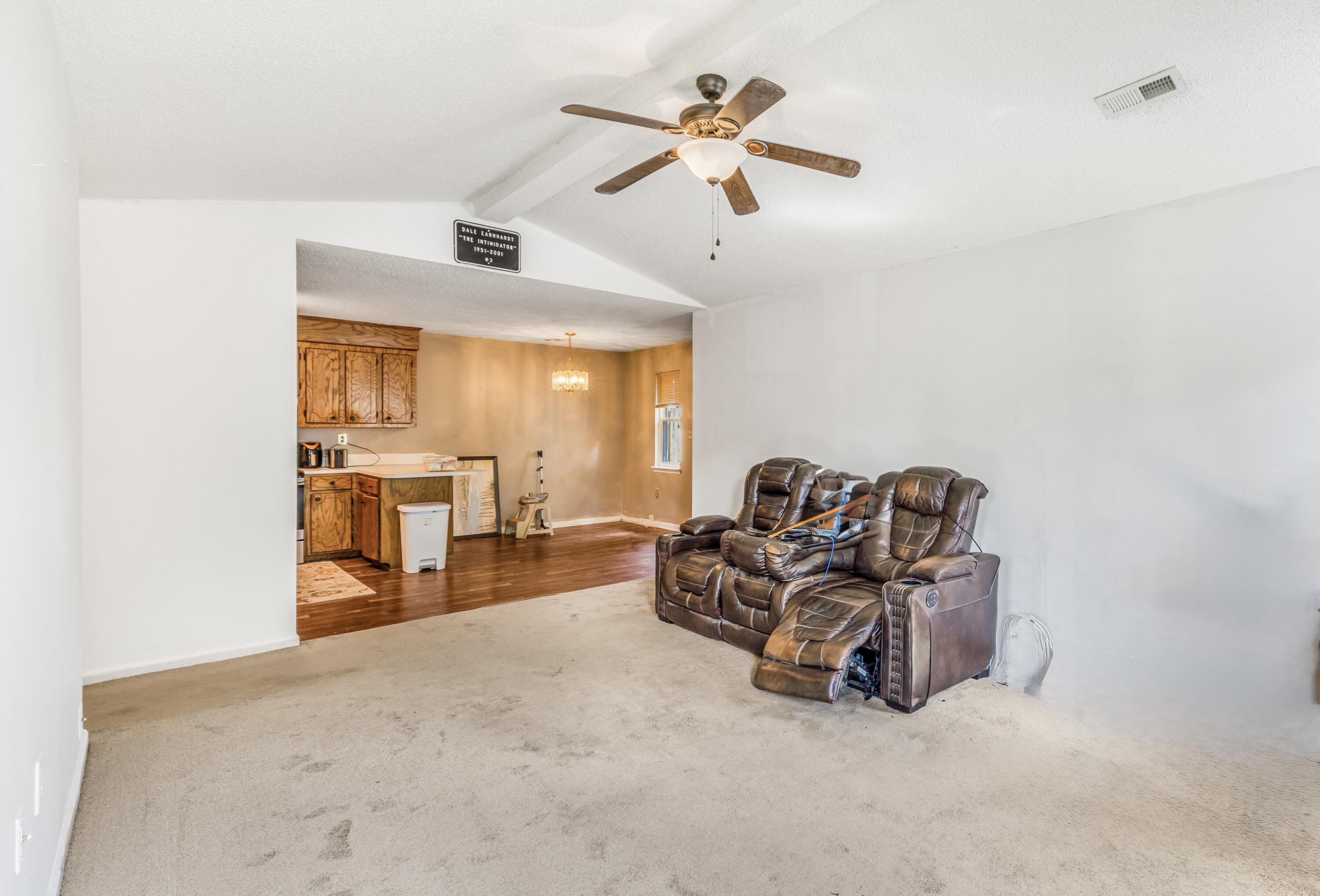 7632 Valleyview Circle