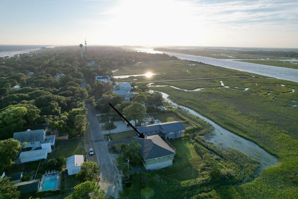 Photo of 720 E Erie Avenue, Folly Beach, SC 29439 (MLS # 25021951)