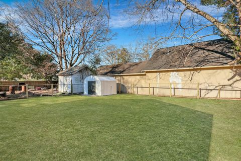 A home in North Charleston