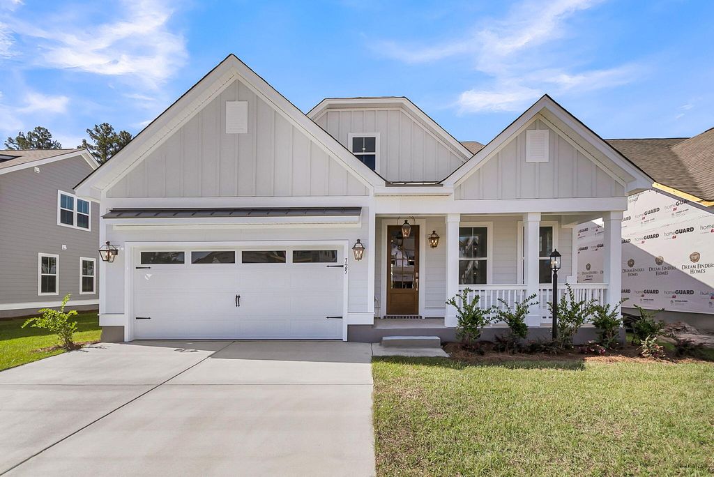 Photo of 725 Maynard Lane, Summerville, SC 29486 (MLS # 25017619)