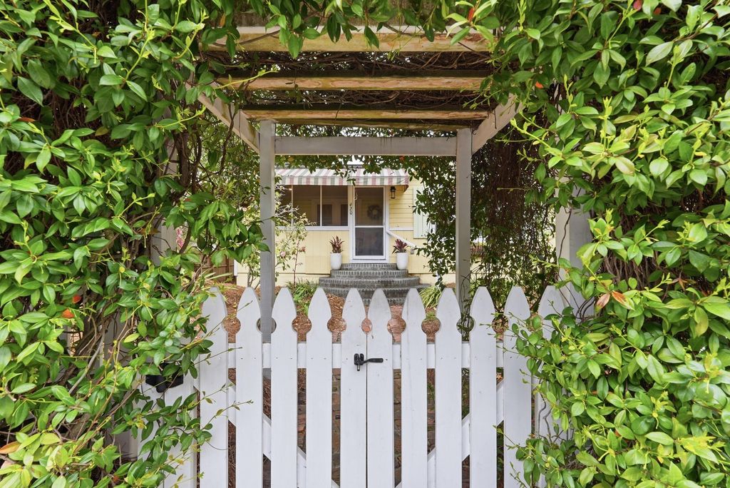 Photo of 420 E Erie Avenue, Folly Beach, SC 29439 (MLS # 26008720)