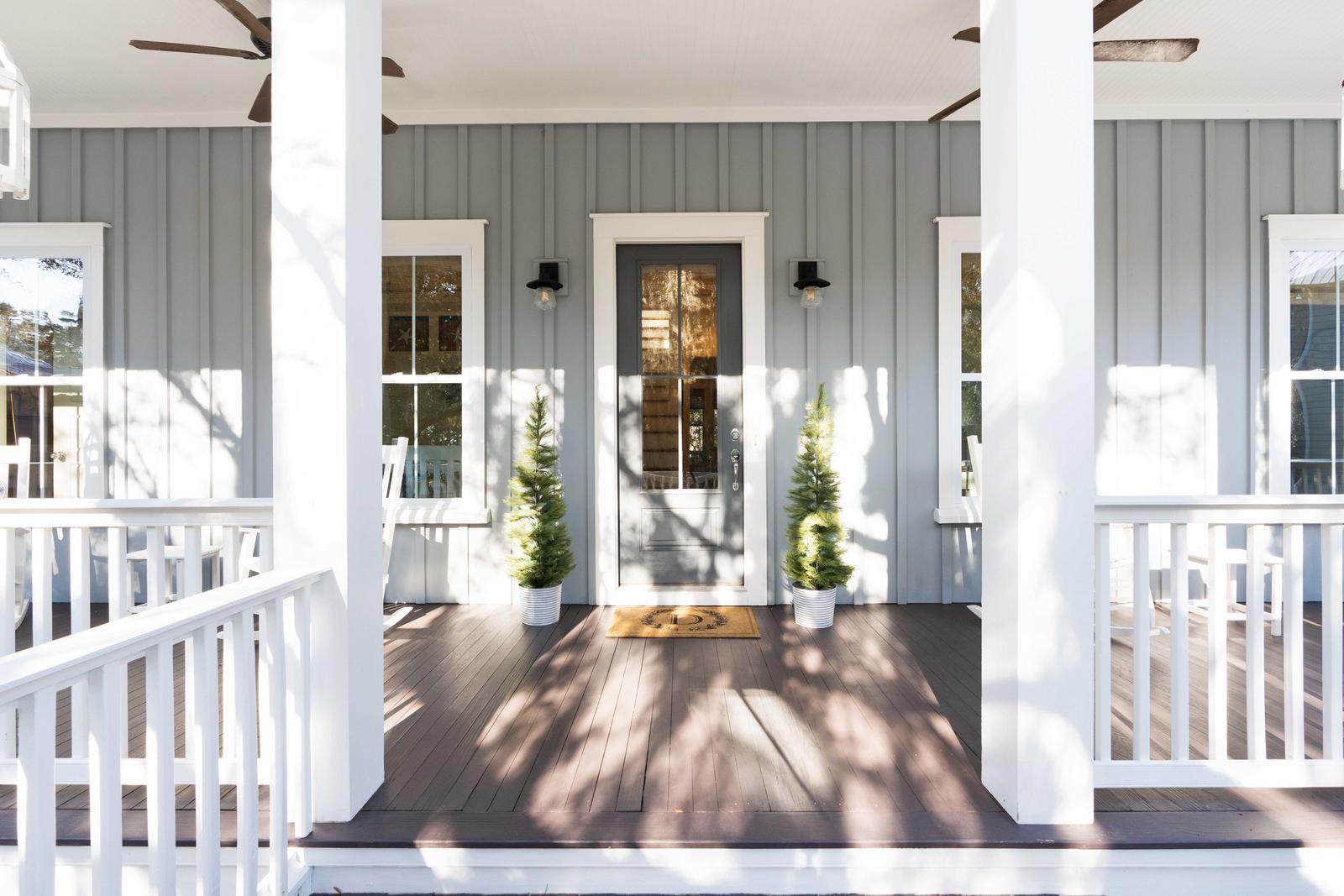 2540 Charter Oaks Drive