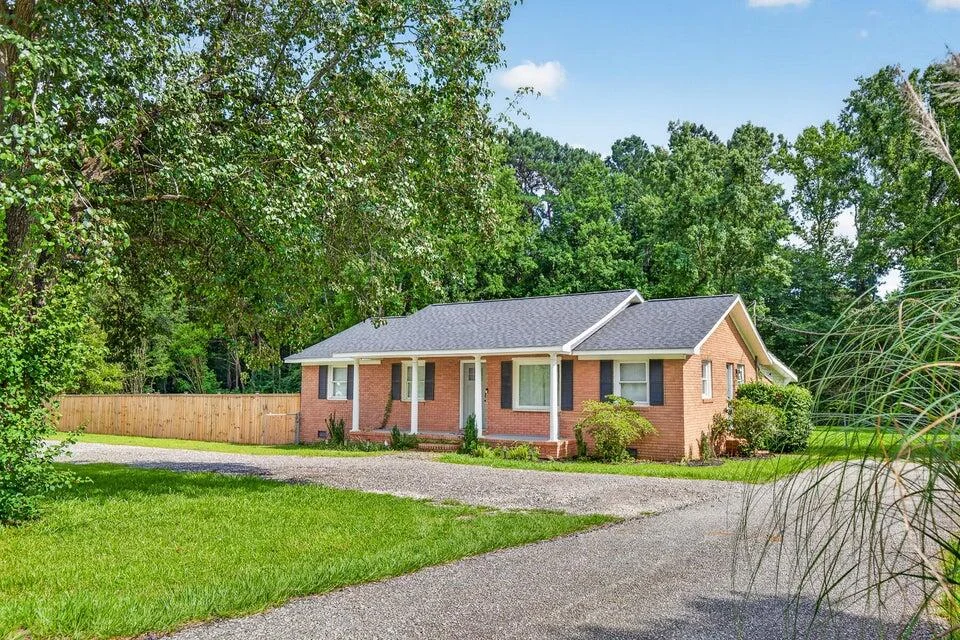 504 W Butternut Road