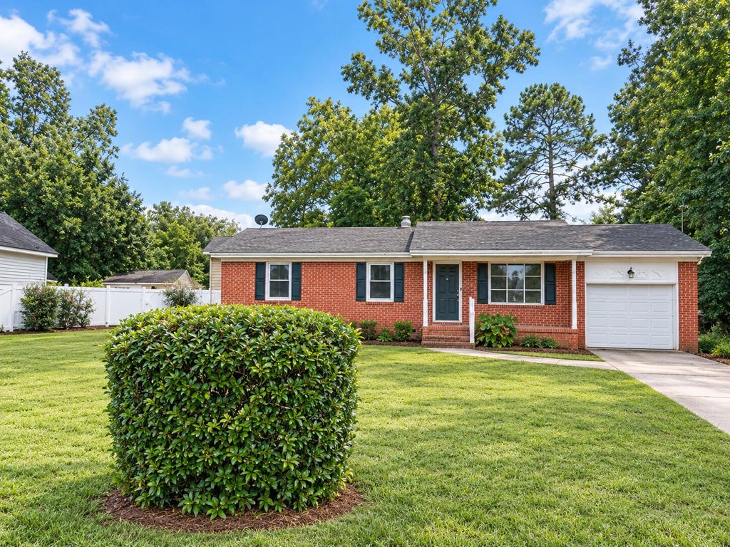 Photo of 111 Kitfield Road, Moncks Corner, SC 29461 (MLS # 26026603)