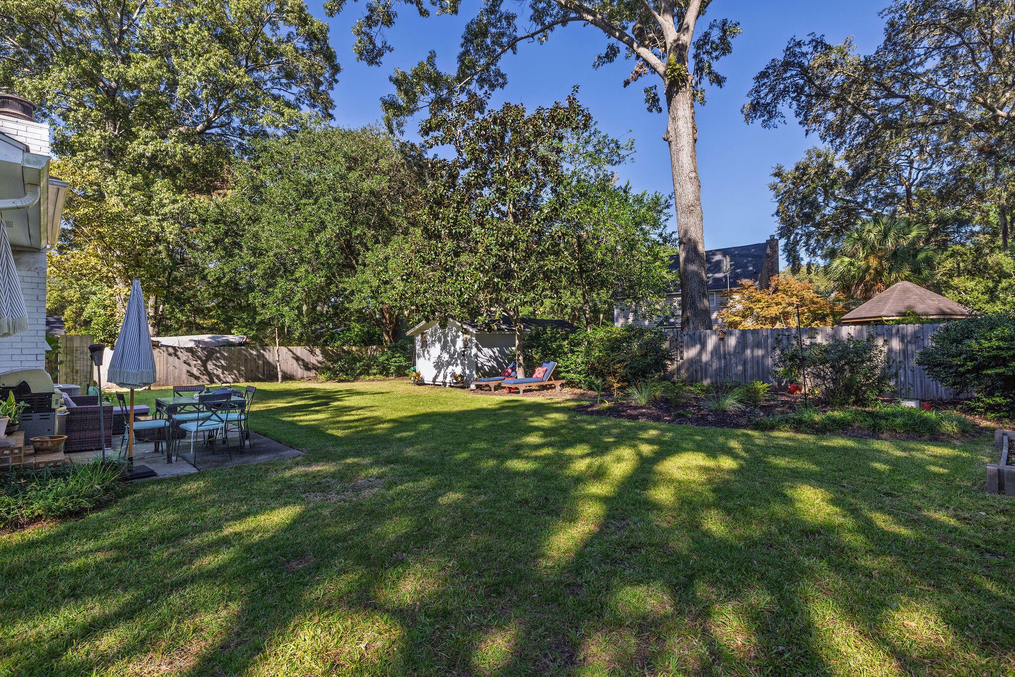25 Hillcreek Boulevard