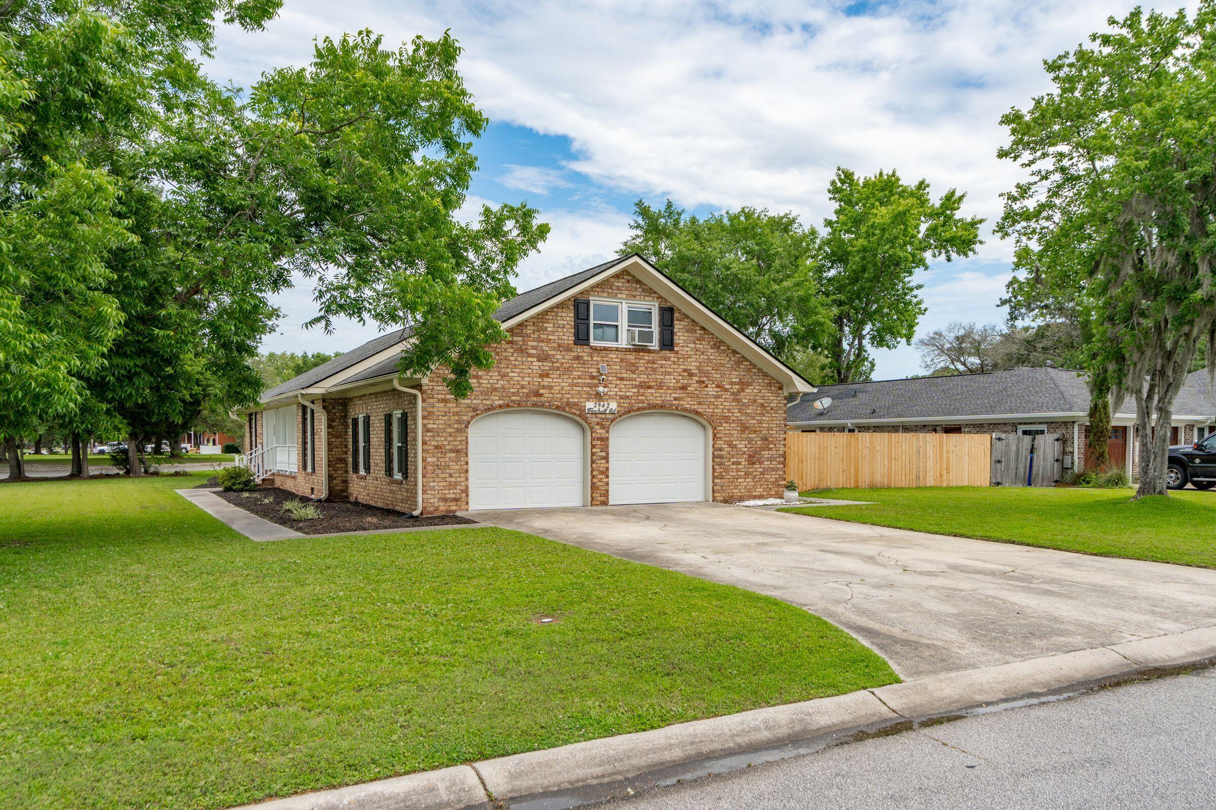 2942 Foxhall Road